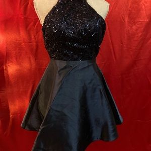 Camille La Vie size 2 pre loved great condition has padding